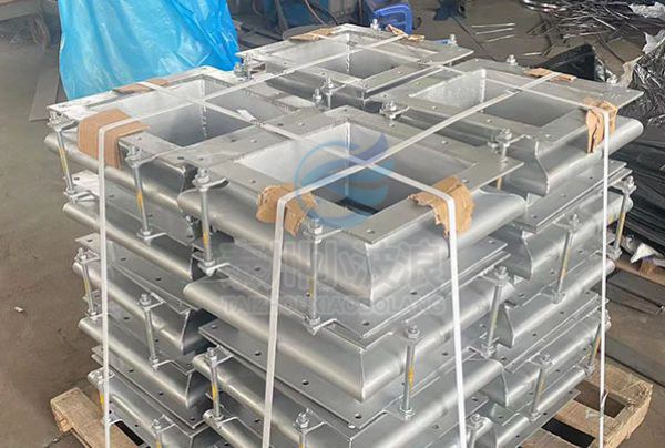 矩形金属补偿器